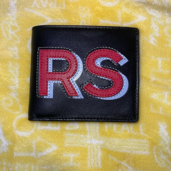 FINAL SALE🌼MICHAEL KORS billfold wallet - Picture 9 of 16